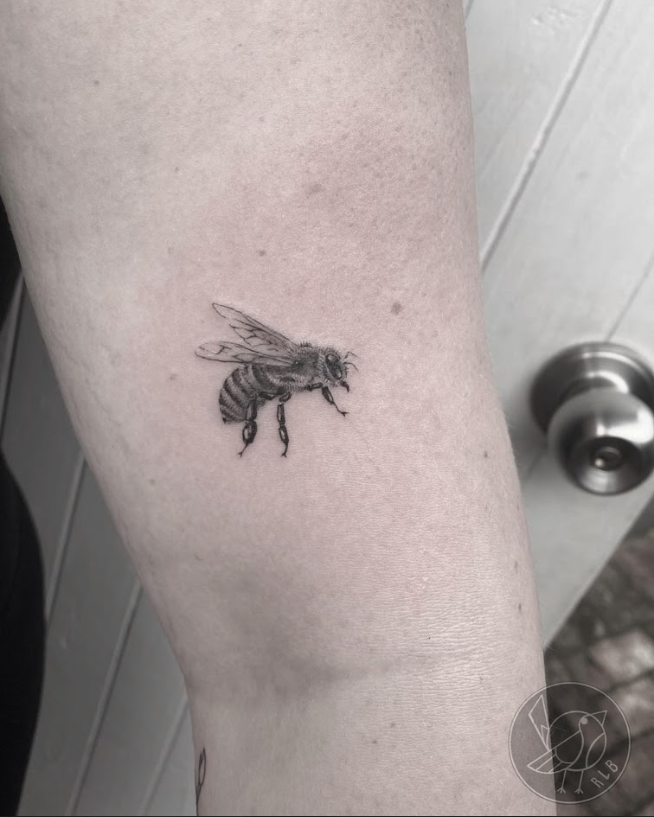 Fine Line tattoo